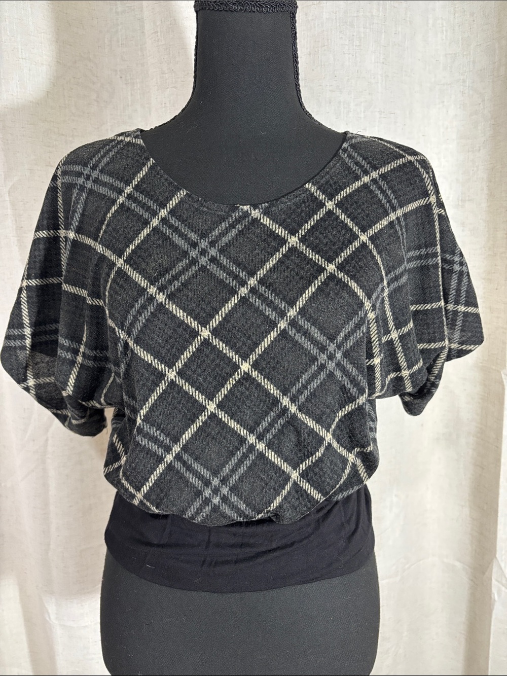 Vintage Y2K Wet Seal Black Plaid Cropped Dolman Top
